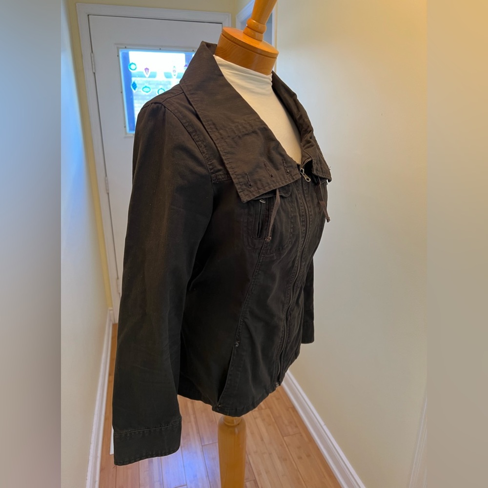 Revolution Jacket - Picture 2 of 9